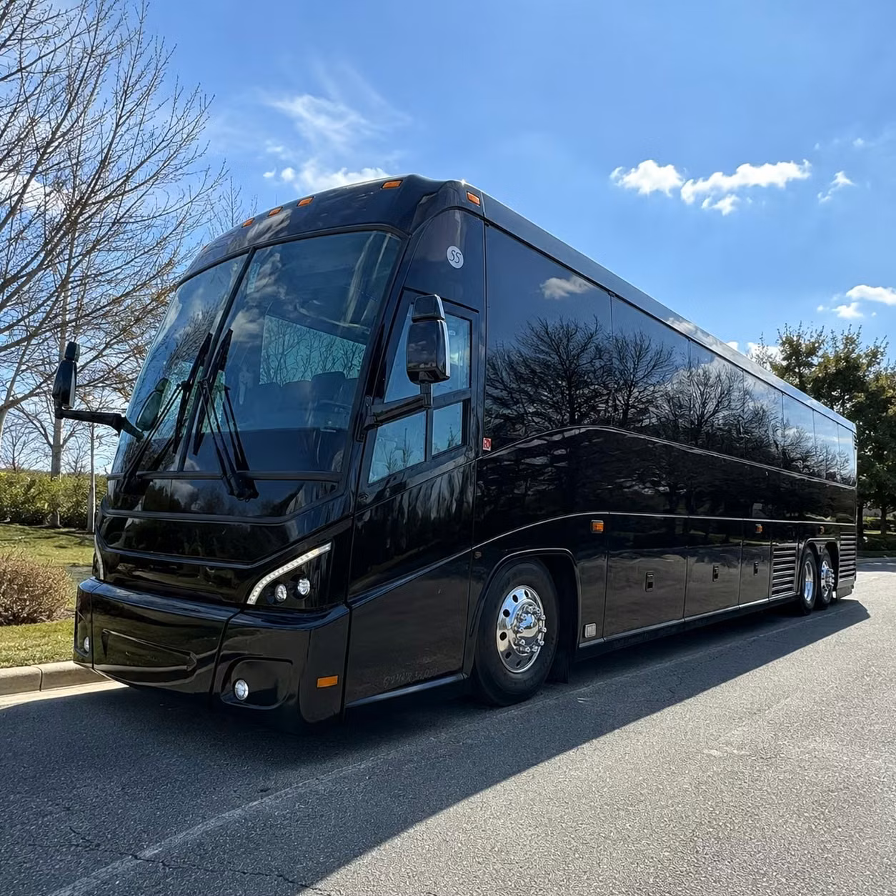 construction crews and jobsite shuttles in springfield are easier to manage through busrentalspringfieldmo com